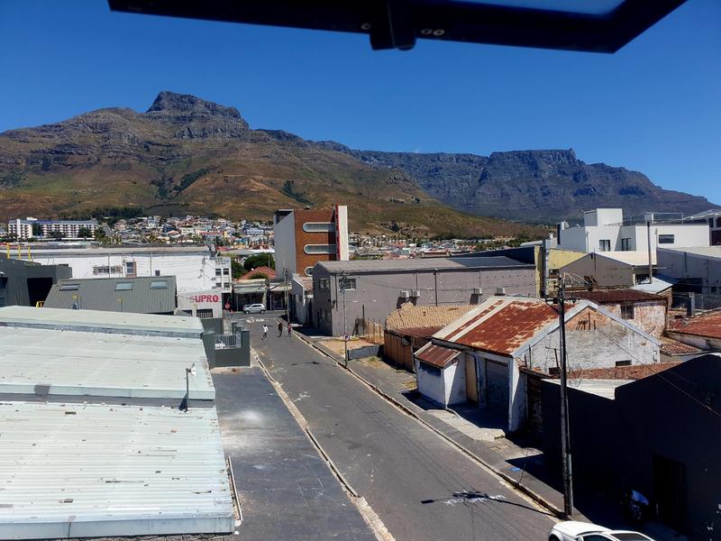 To Let 5 Bedroom Property for Rent in Woodstock Western Cape